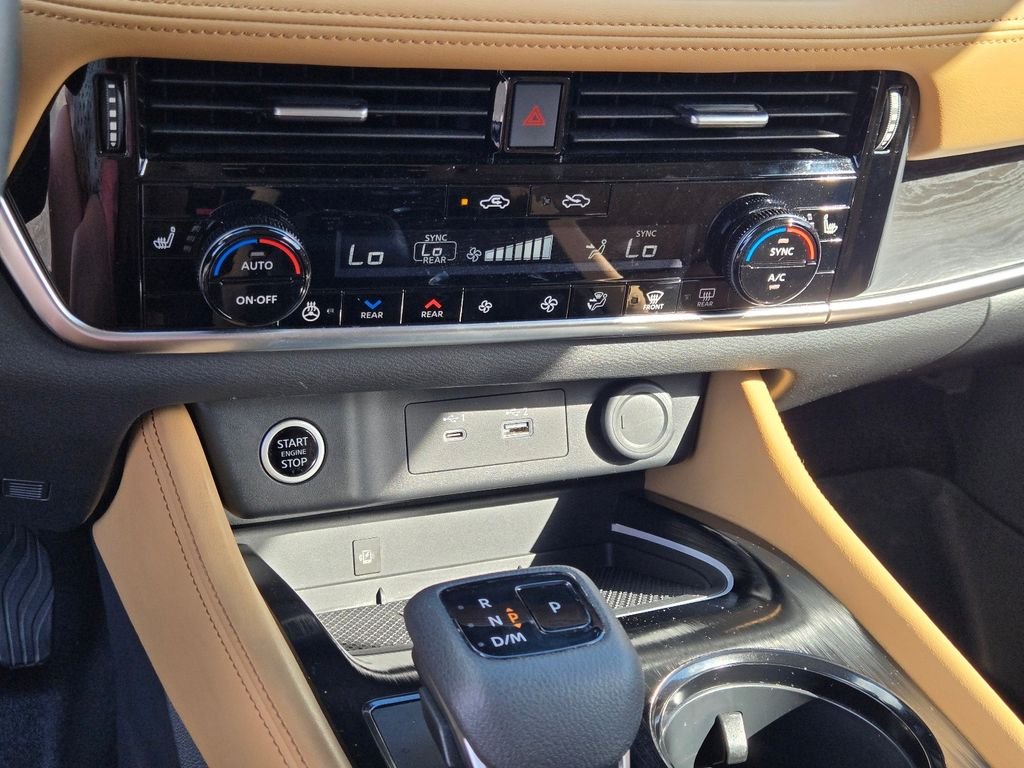 Used 2023 White Nissan Platinum image 30