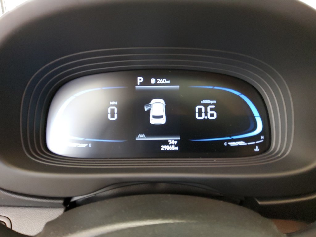 Used 2025 Green Hyundai SEL image 10