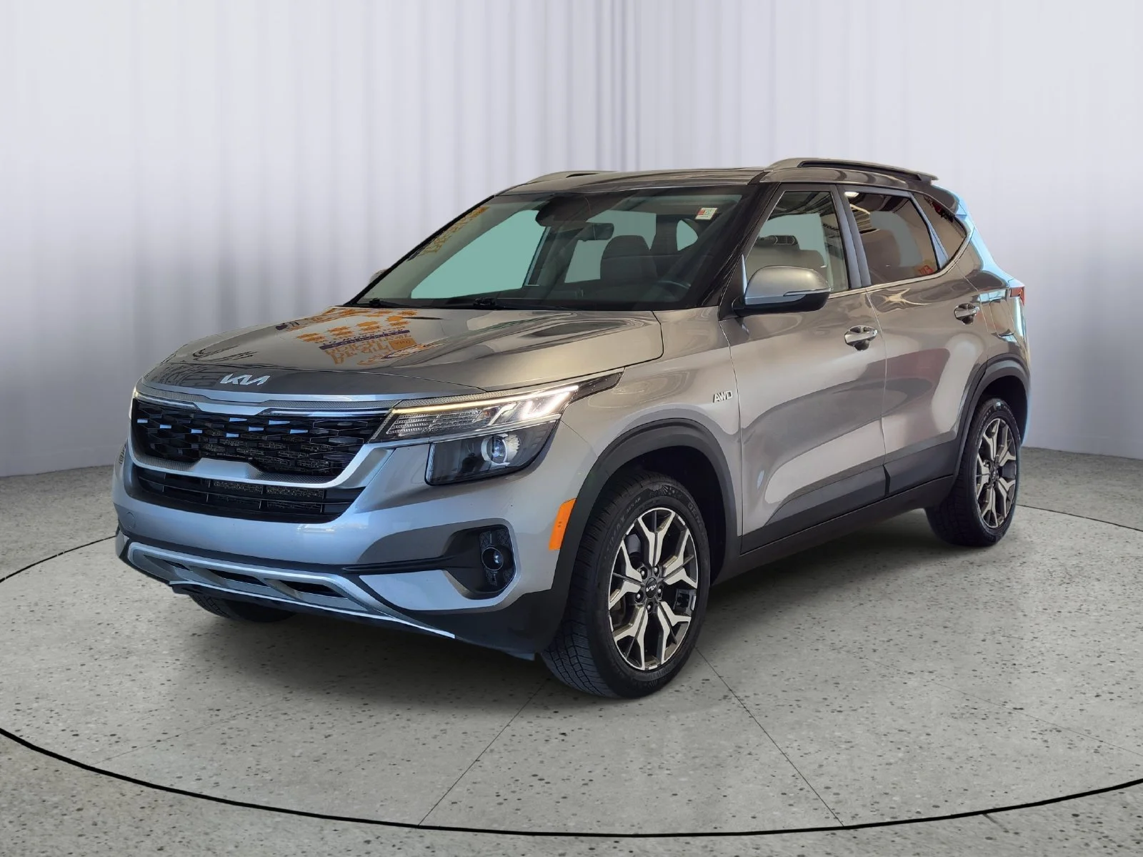 Used 2022 Gray Kia EX image 4