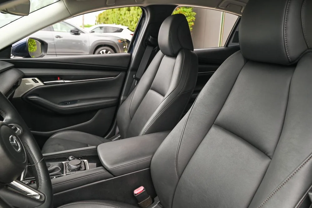 Used 2019 Blue Mazda Preferred image 12
