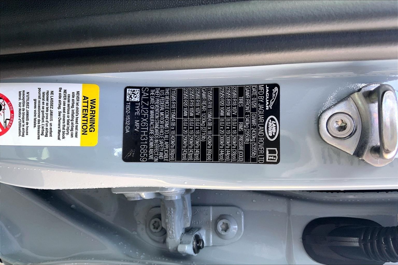 New 2026 Arroios Grey Land Rover S image 18