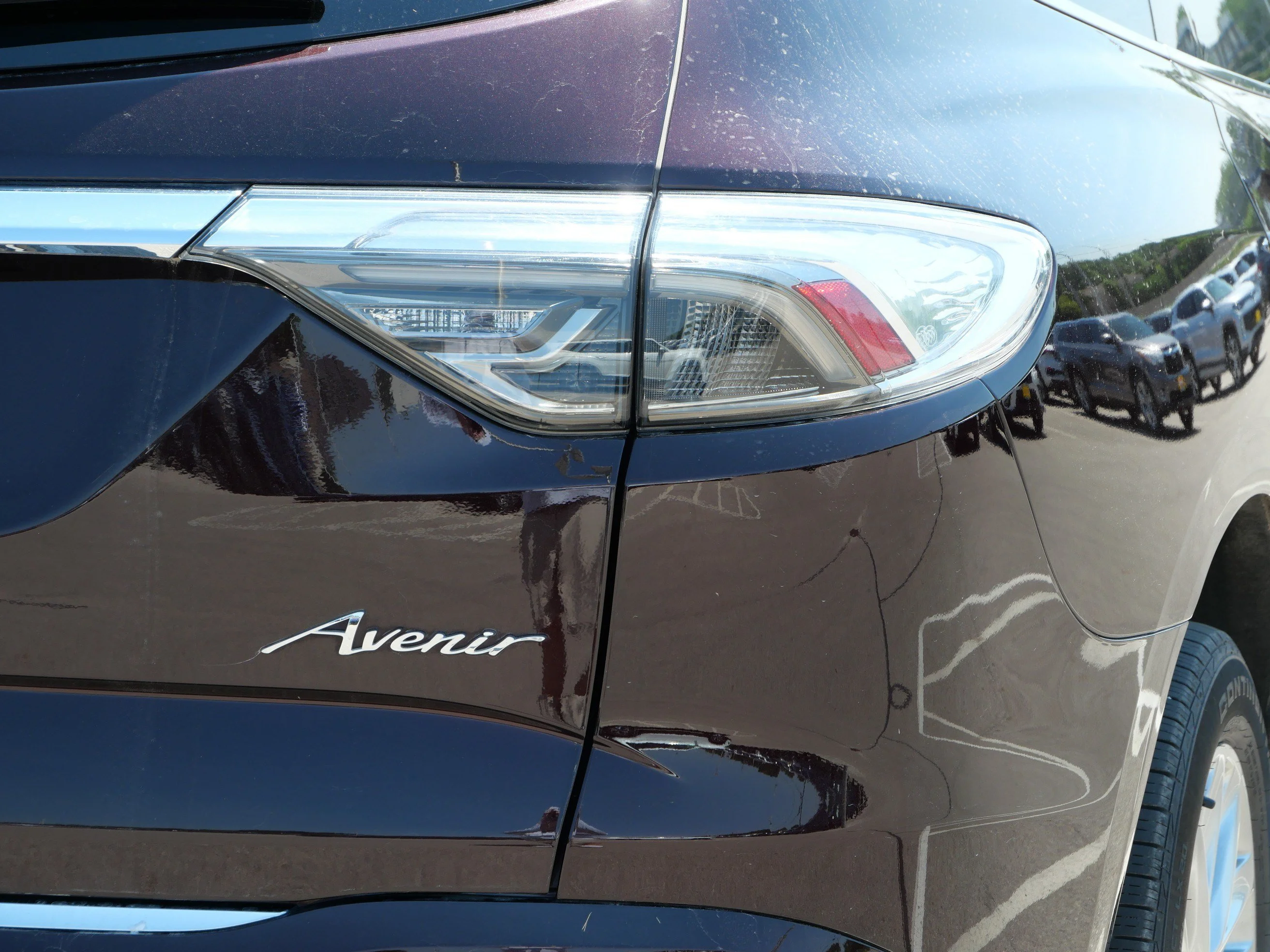 Used 2023 Rich Garnet Metallic Buick Avenir image 17