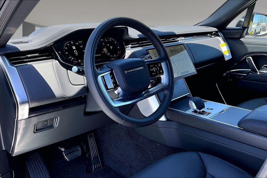 New 2026  Land Rover SE image 7