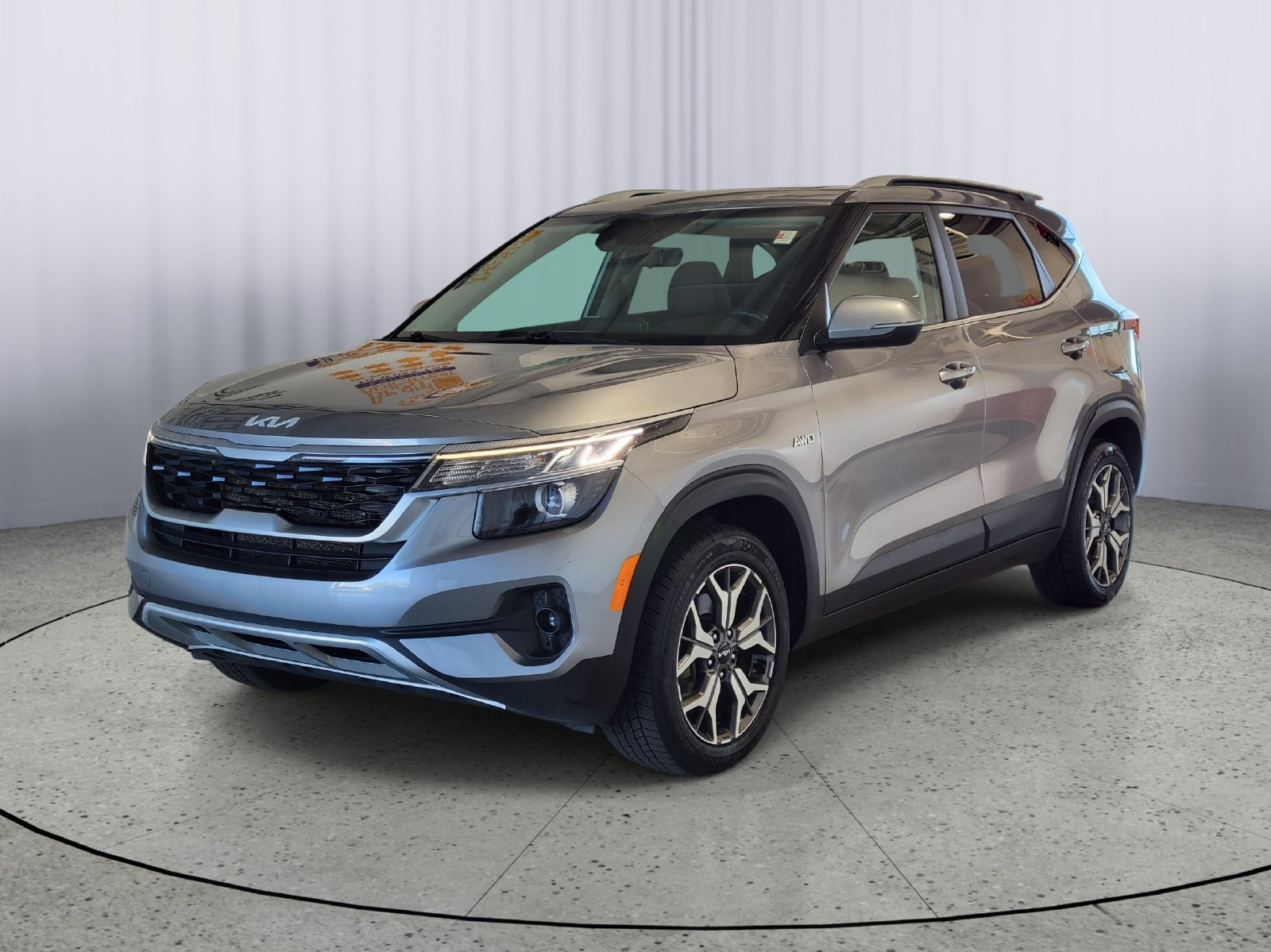 Used 2022 Gray Kia EX image 4