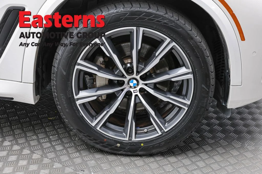 Used 2023 White BMW xDrive40i image 33