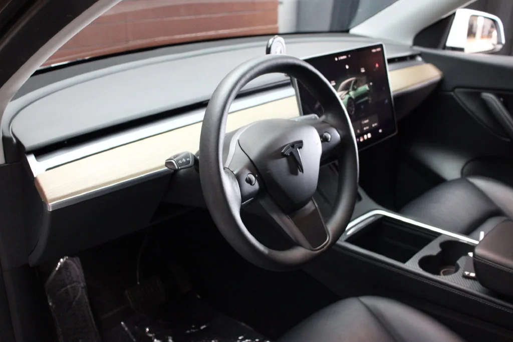 Used 2022 Pearl White Multi-Coat Tesla Long Range image 22