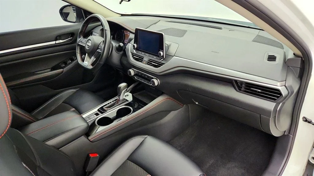 Used 2024 Pearl White Tricoat Nissan 2.5 SR AWD Sedan image 24
