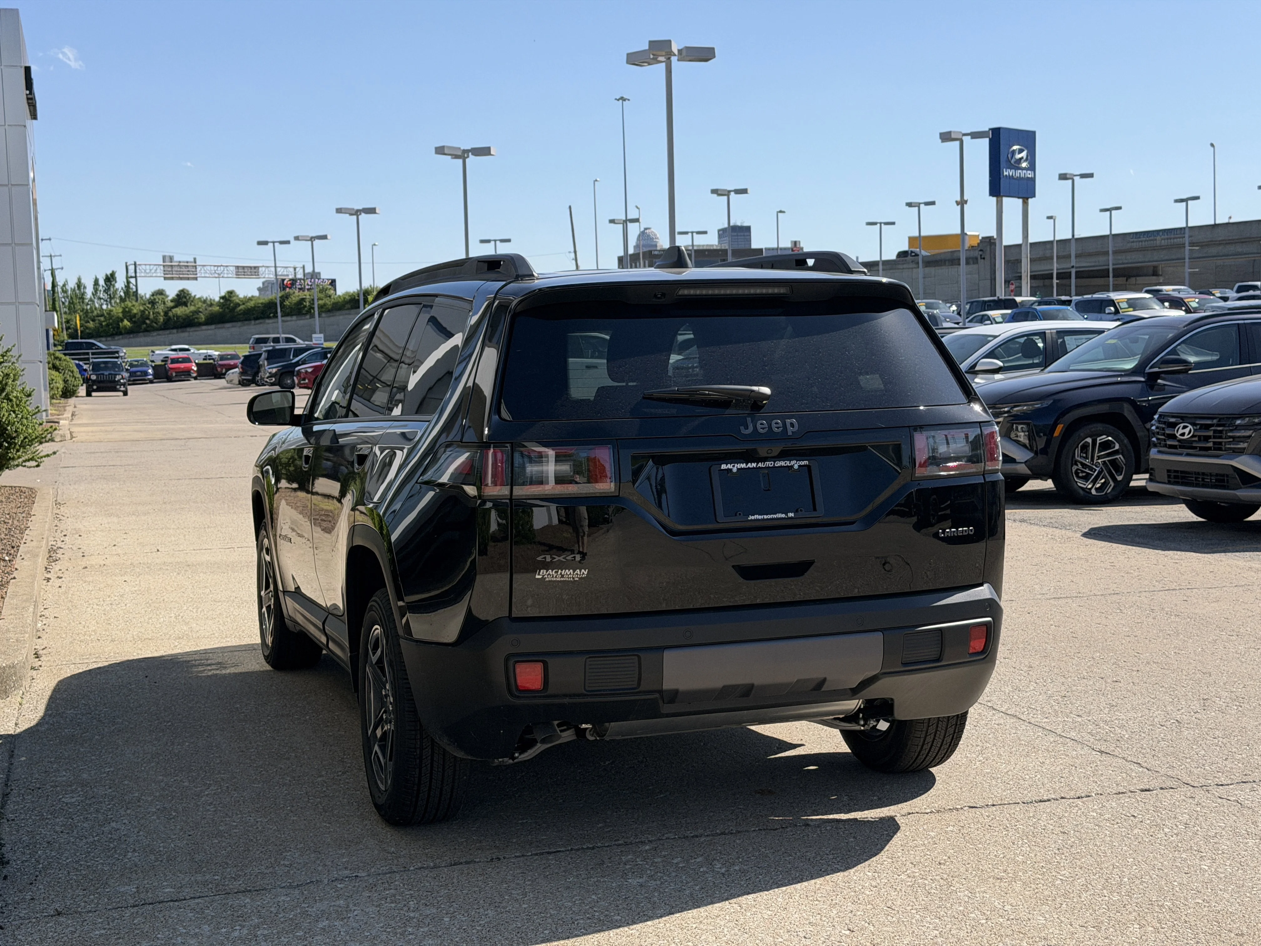 New 2026 Diamond Black Crystal Pearlcoat Jeep Laredo image 7