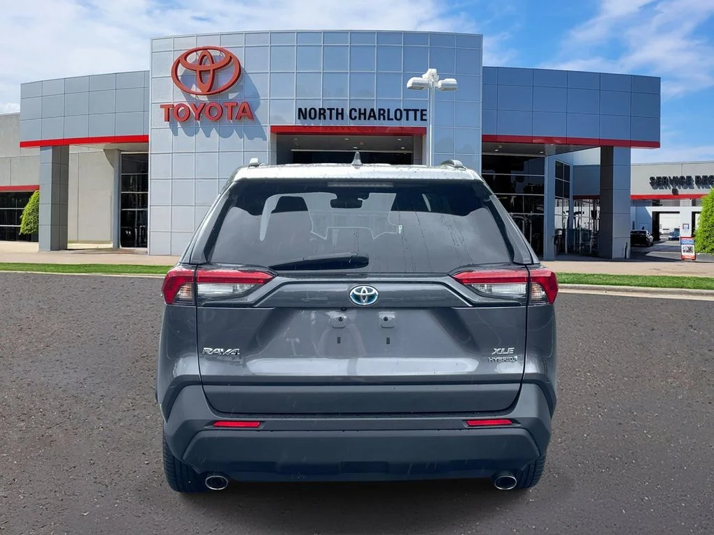 Used 2024 Gray Toyota XLE Premium image 6