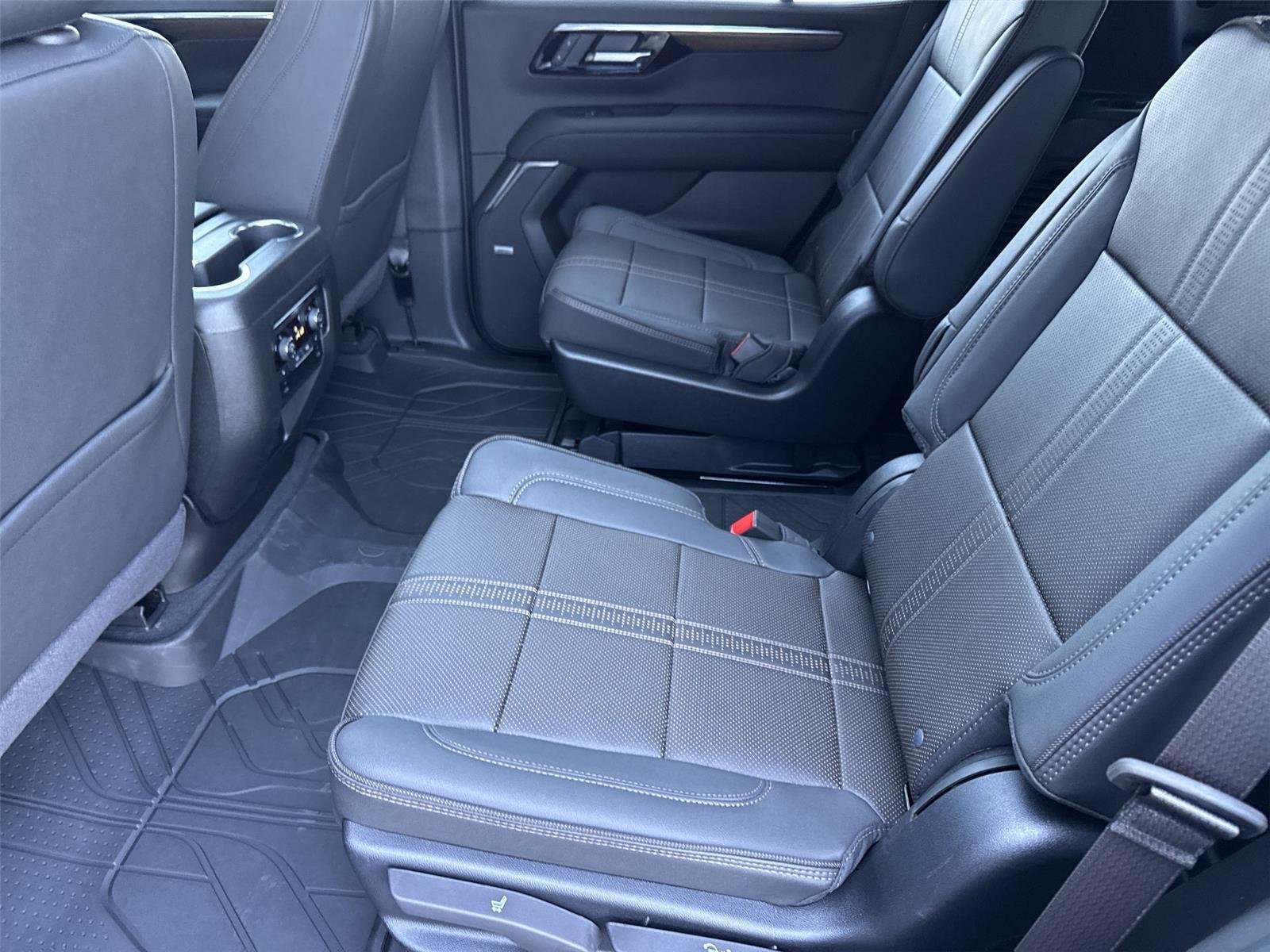 New 2026 Sterling Gray Metallic Chevrolet High Country image 31
