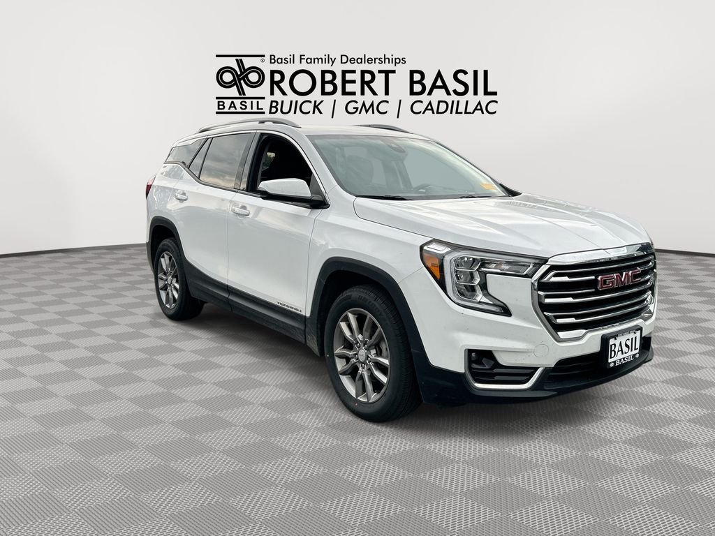 Used 2024 White GMC SLT image 2