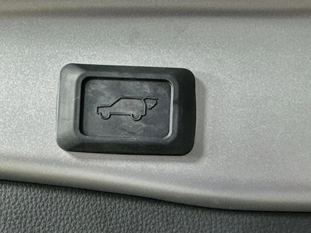 Used 2023 Silver Toyota XLE Premium image 33