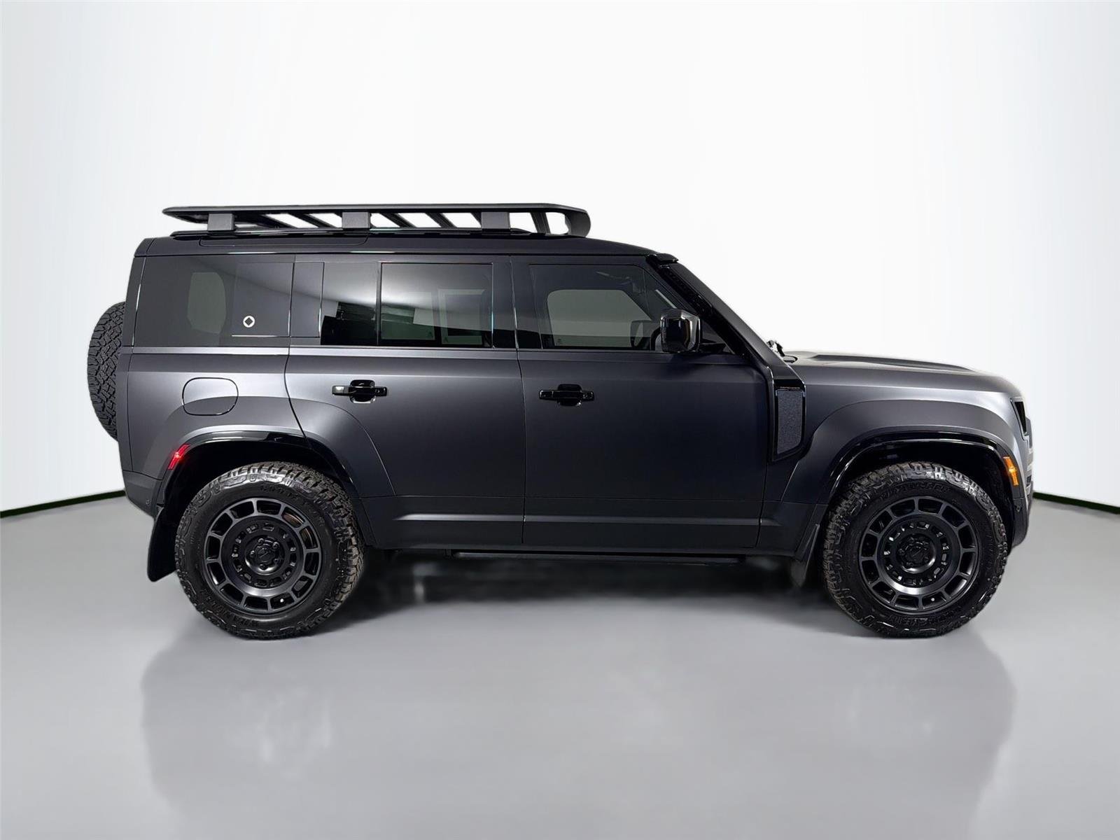 New 2026 Narvik Black LAND ROVER OCTA image 4