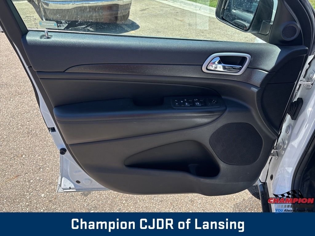 Used 2018 Bright White Clearcoat Jeep Laredo E image 14