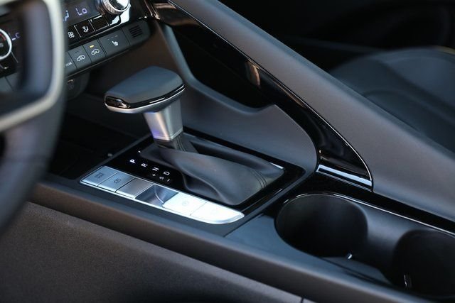 2025 Hyundai Elantra Limited - Photo 22