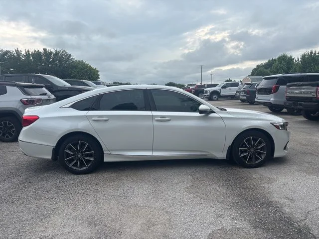 Used 2022 White Honda EX-L image 4