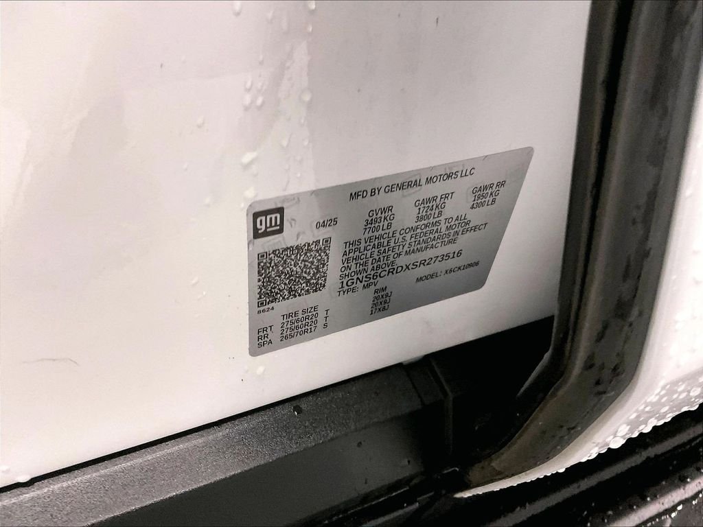 Used 2025 White Chevrolet LT image 37