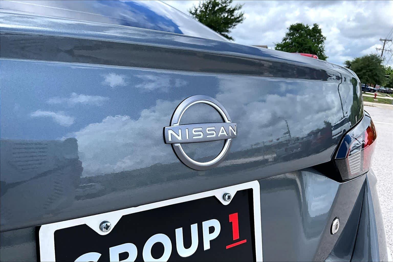 Used 2025 Gun Metallic Nissan S image 31