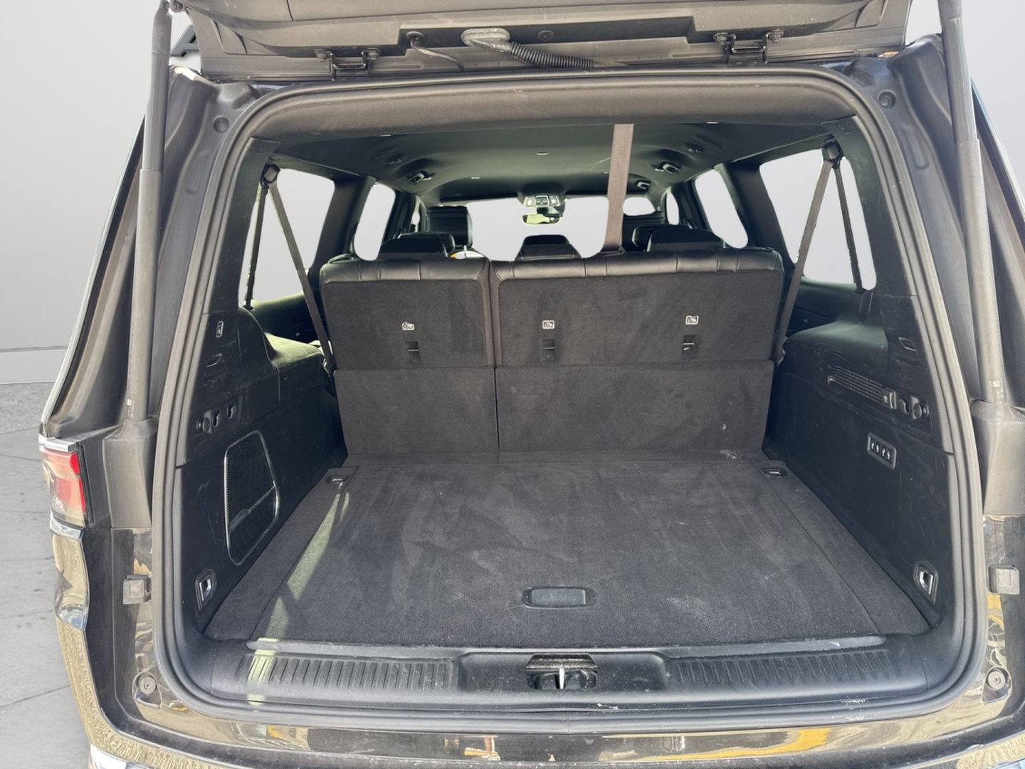 Used 2023 Black Jeep Series II image 23