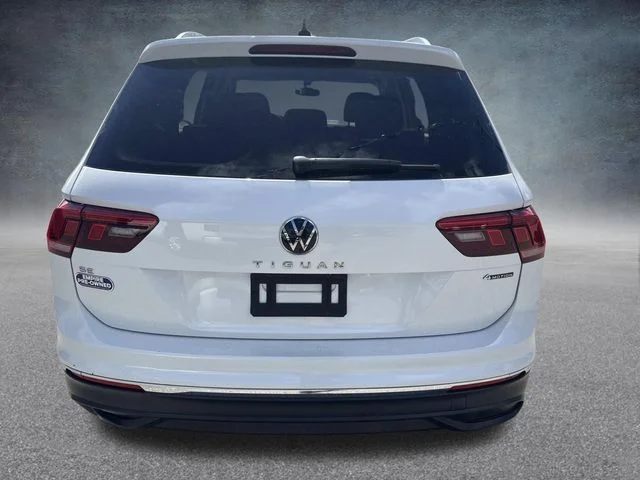 Used 2023 White Volkswagen 2.0T SE image 6