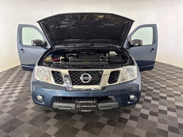 Used 2020 Blue Nissan SV image 19