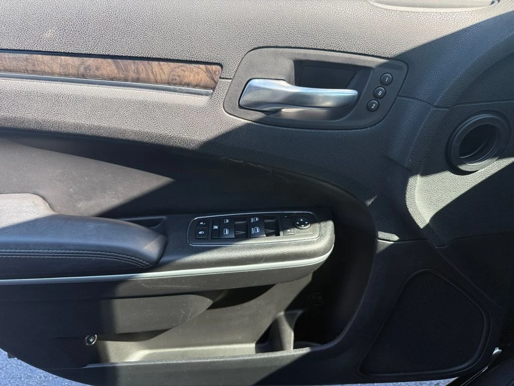 Used 2022 Gray Chrysler Touring image 30