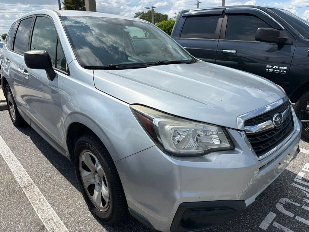 Used 2017 Silver Subaru 2.5i image 8