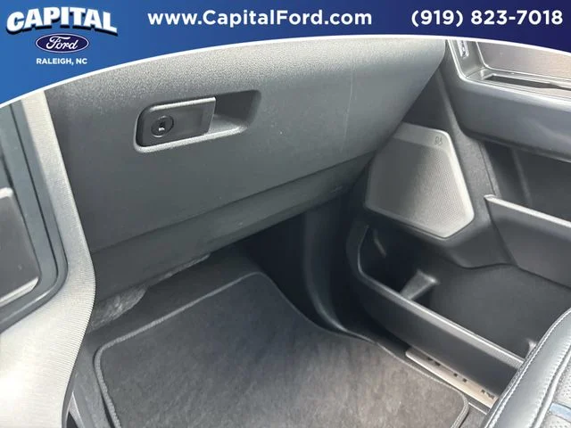 Used 2025 White Ford Platinum image 28