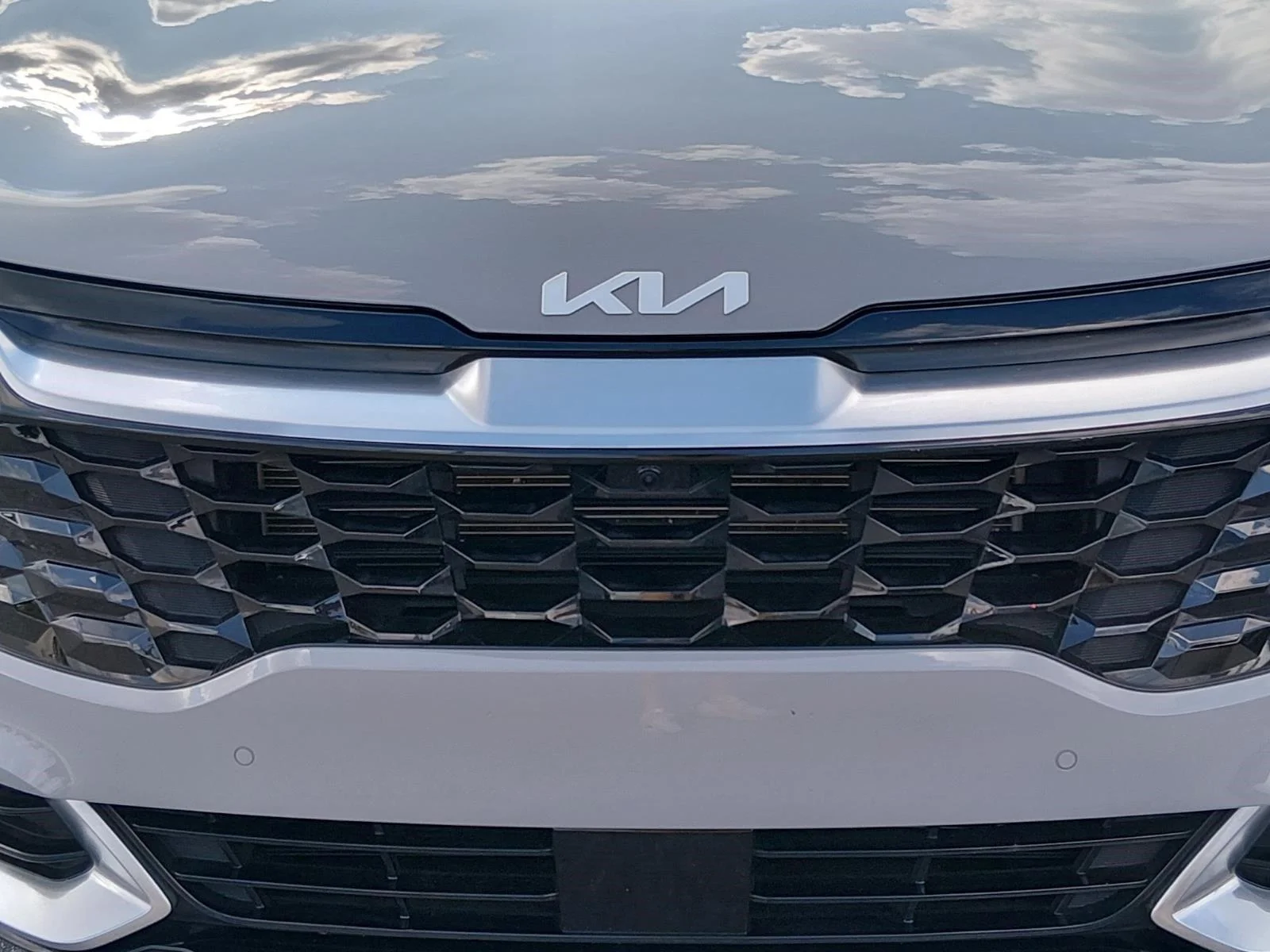 Used 2024 Wolf Gray Kia SX-Prestige image 9