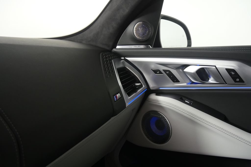 New 2026 Carbon Black Metallic BMW Label image 28