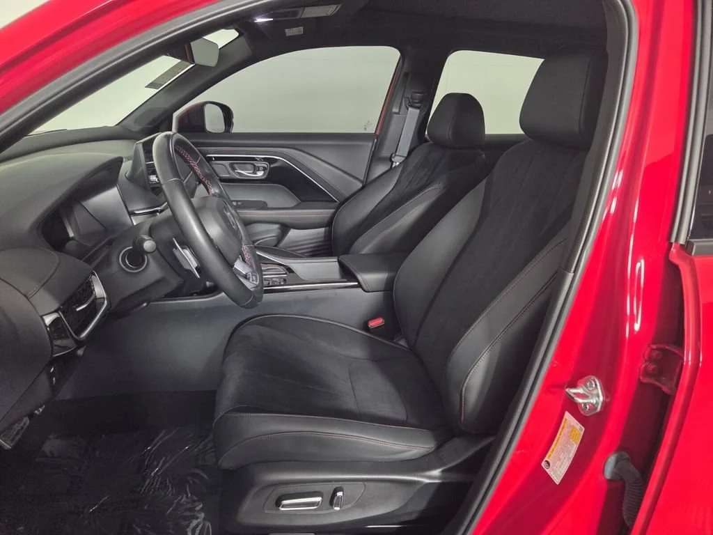 Used 2025 Milano Red Acura w/A-Spec Package image 9