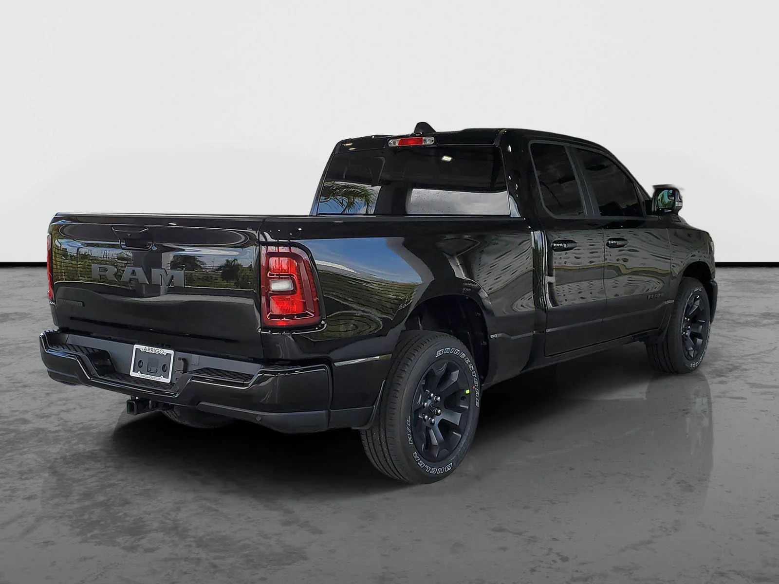 New 2026 Diamond Black Crystal Pearl-Coat Exterior Paint RAM Big Horn image 2