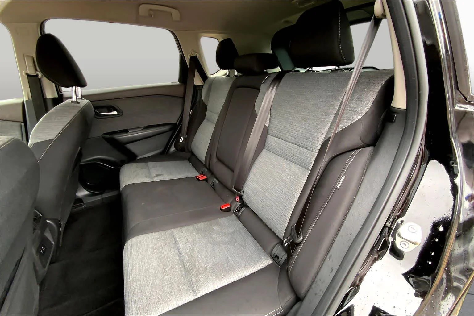 Used 2022 Super Black Nissan SV image 19