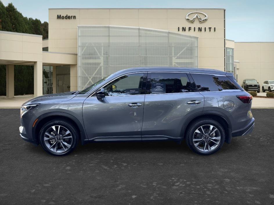 Used 2022 Graphite Shadow INFINITI LUXE image 3