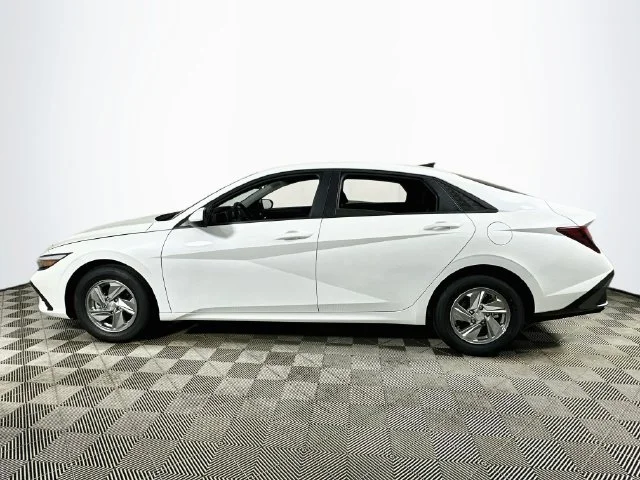 New 2026 White Hyundai SE image 6