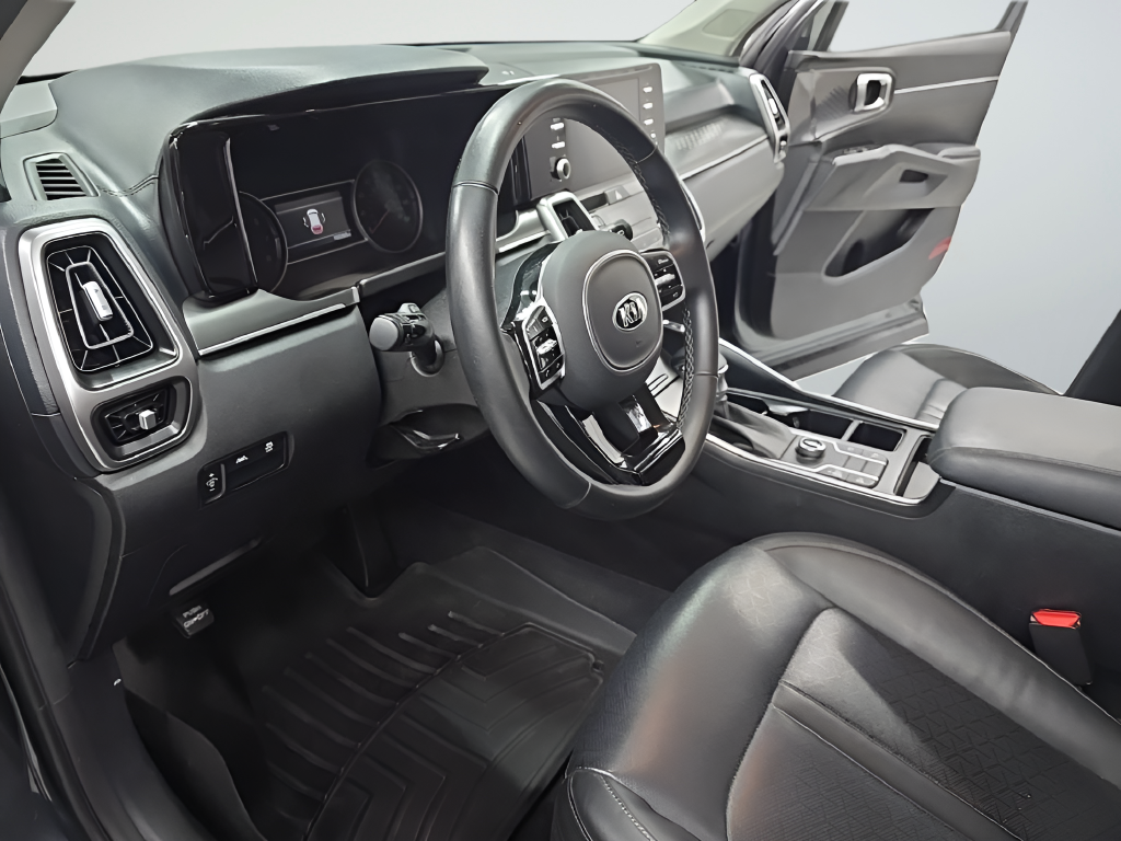 Used 2021 Gray Kia S image 19