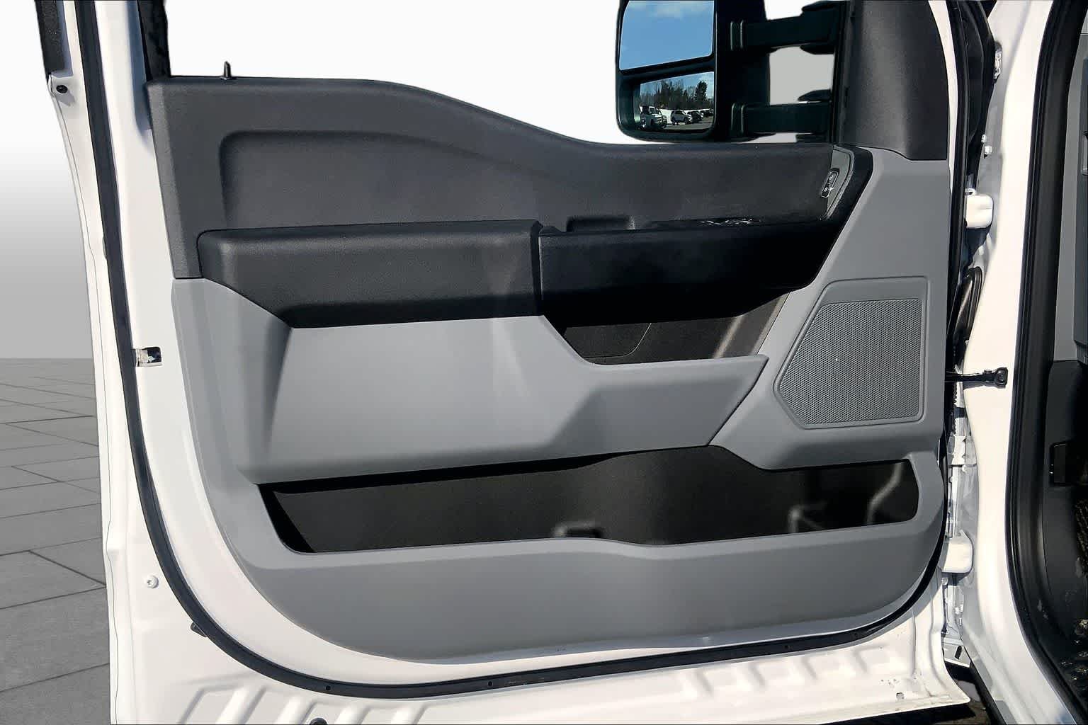 New 2026 Oxford White Ford F-350® XL image 11