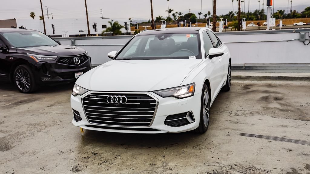 Used 2023 Ibis White Audi 45 Premium image 4