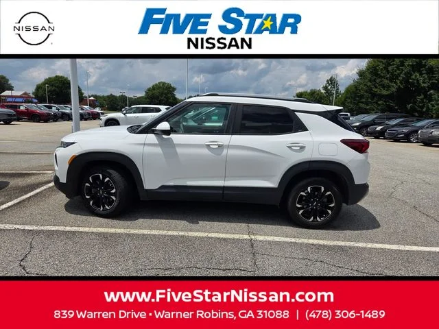 Used 2022 White Chevrolet LT image 4