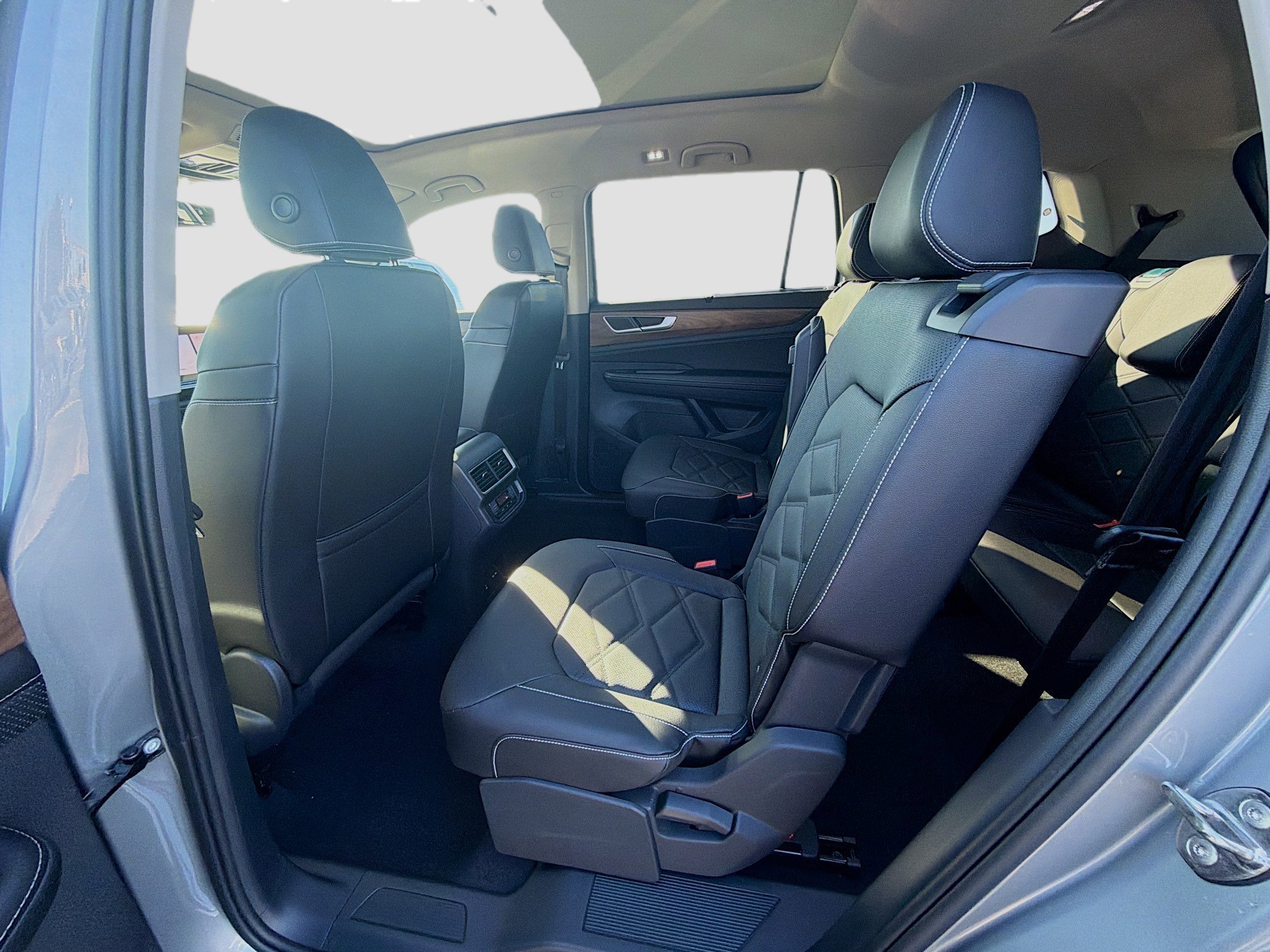 2026 Volkswagen Atlas SE w/Tech - Photo 20