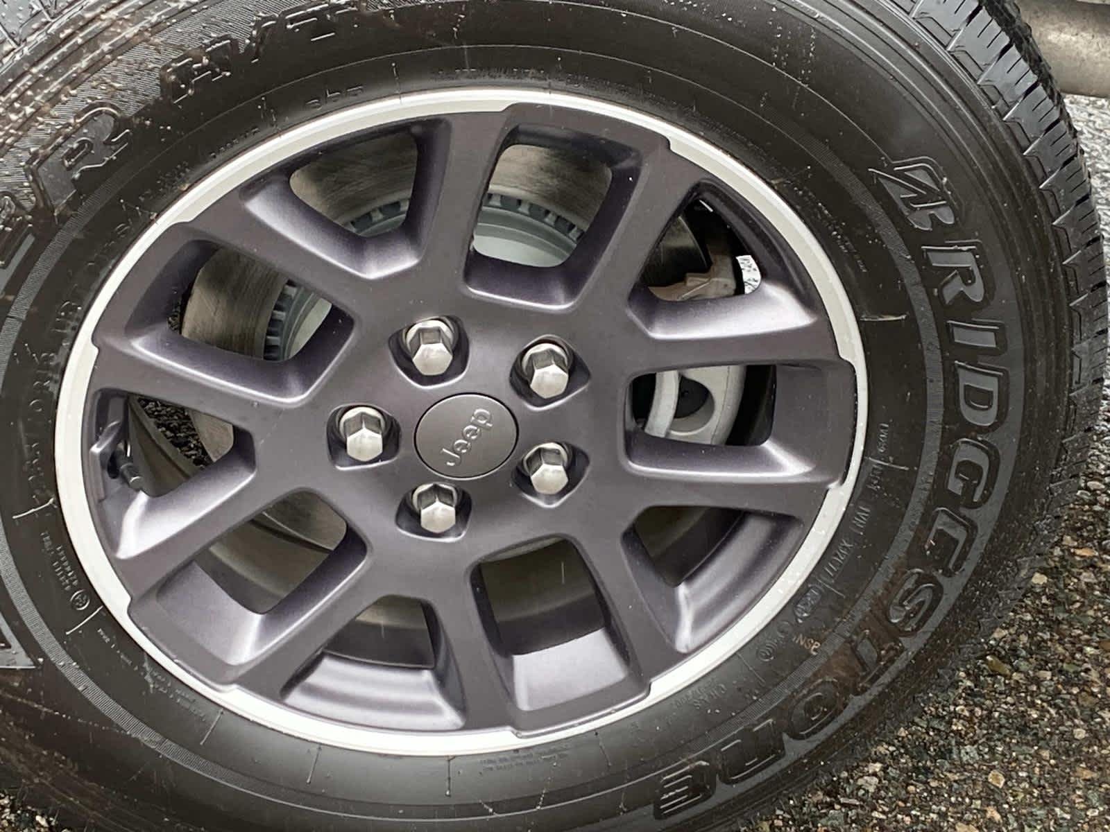 Used 2022 Granite Crystal Metallic Clearcoat Jeep Overland image 31