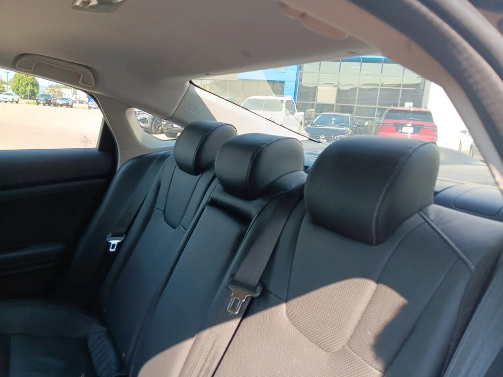 Used 2020 Black Honda Touring image 32