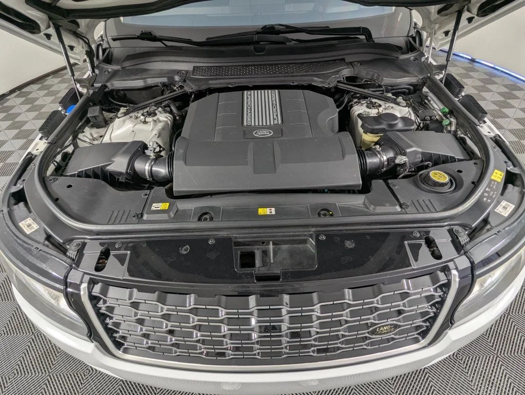 Certified Used 2016 White Land Rover 5.0L V8 Supercharged image 34