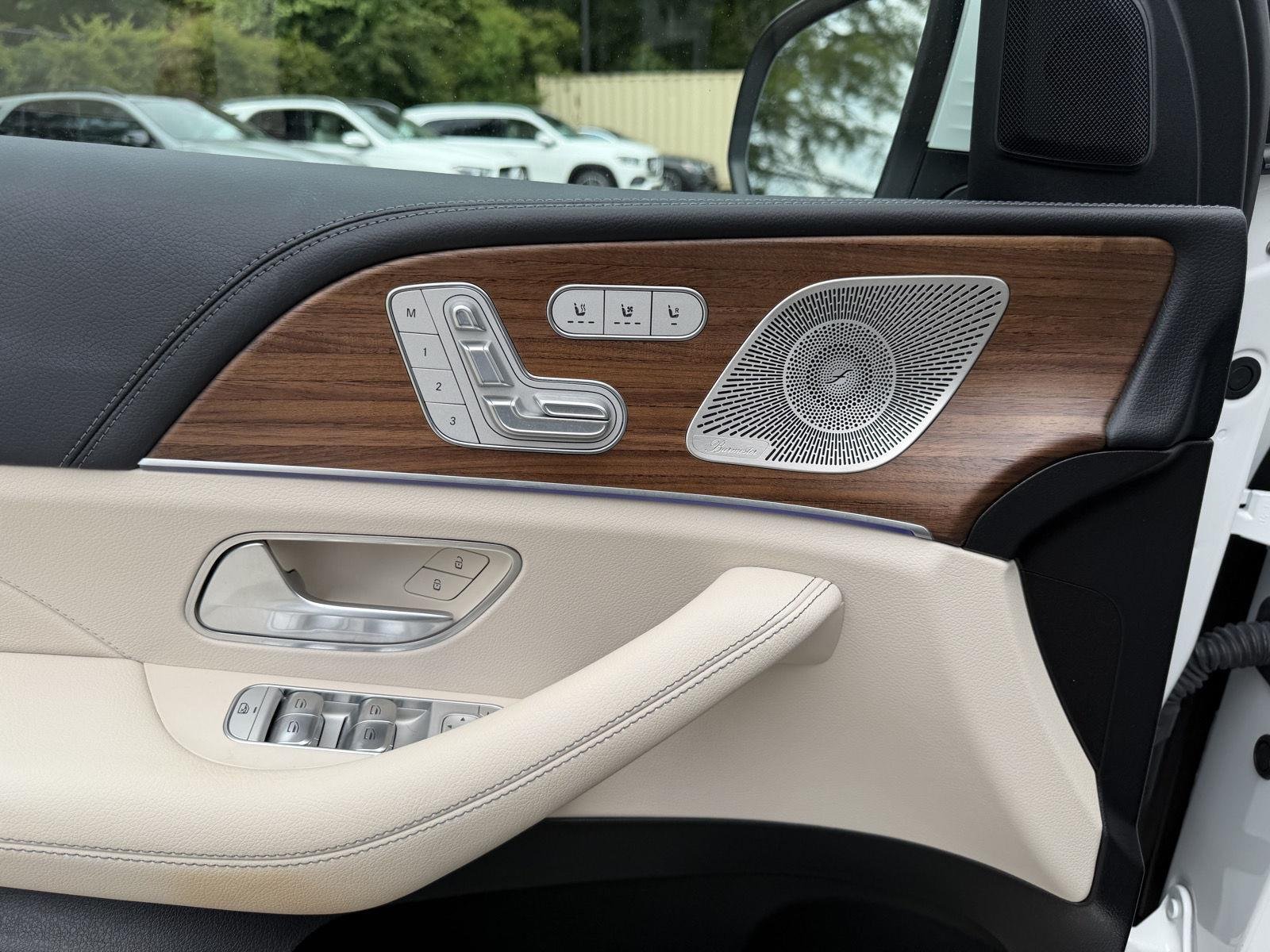Certified Used 2025 MANUFAKTUR Moonlight White Metallic Mercedes-Benz GLE 450 image 6