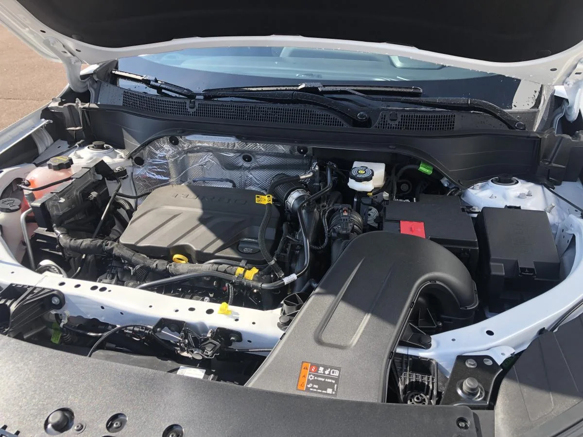 New 2026 White Chevrolet Fwd 4dr 2rs image 20