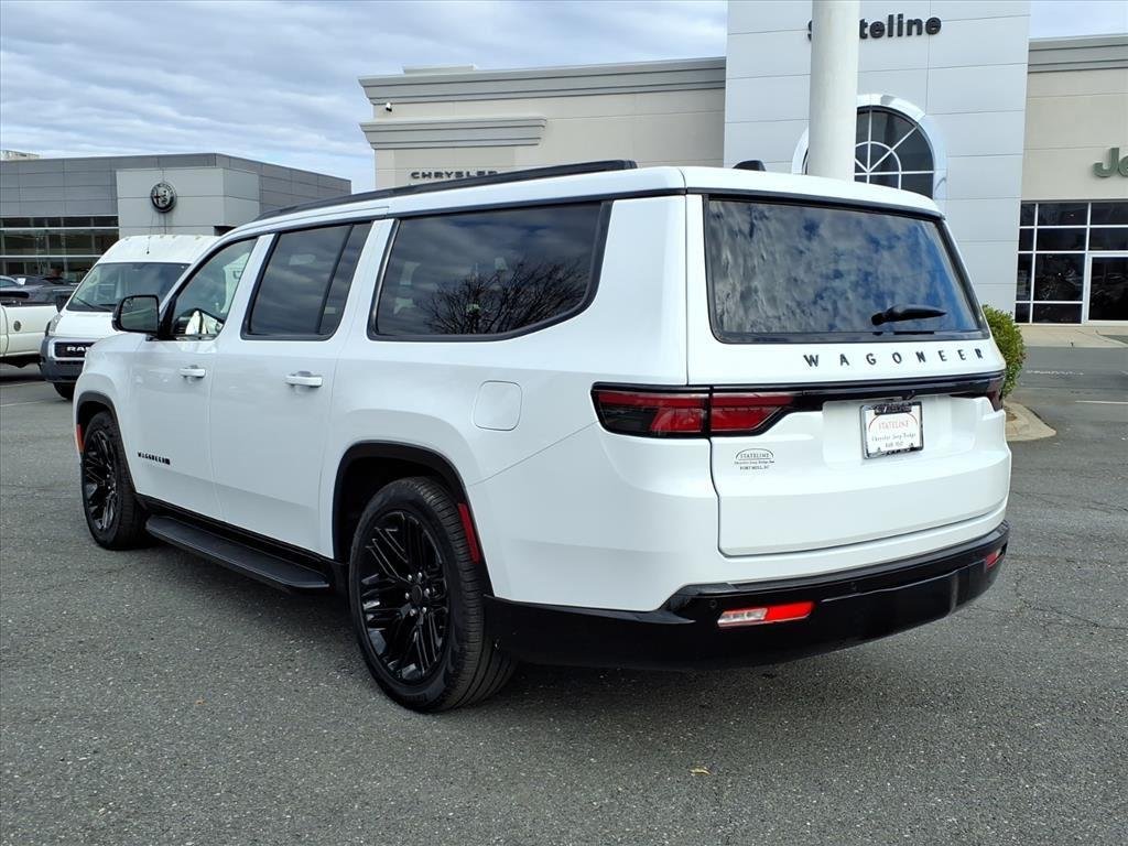 2025 Jeep Wagoneer L Series II - Photo 16