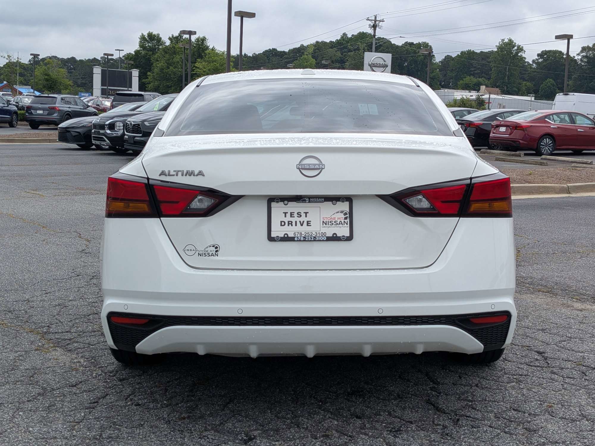 Certified Used 2025 White Nissan 2.5 S image 4