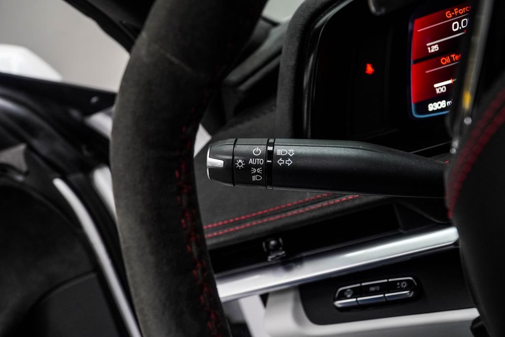 Used 2023 White Chevrolet Stingray image 39