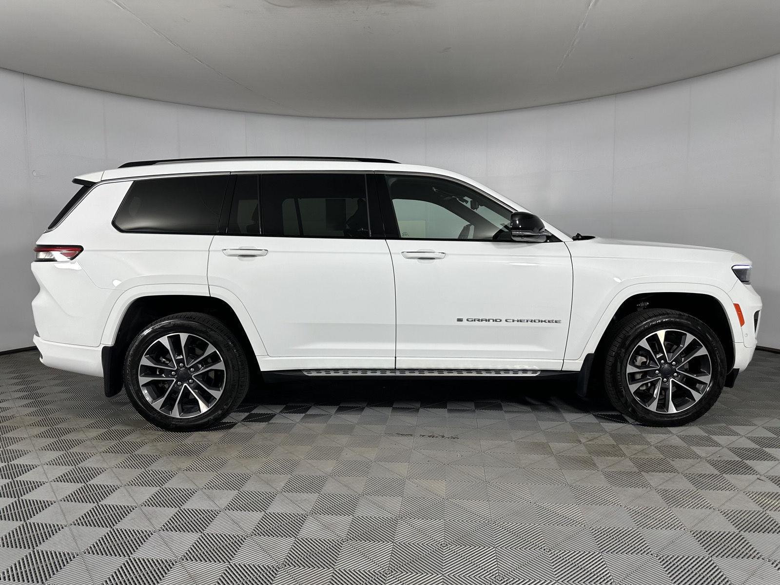 Used 2023 Bright White Clearcoat Jeep Overland image 31