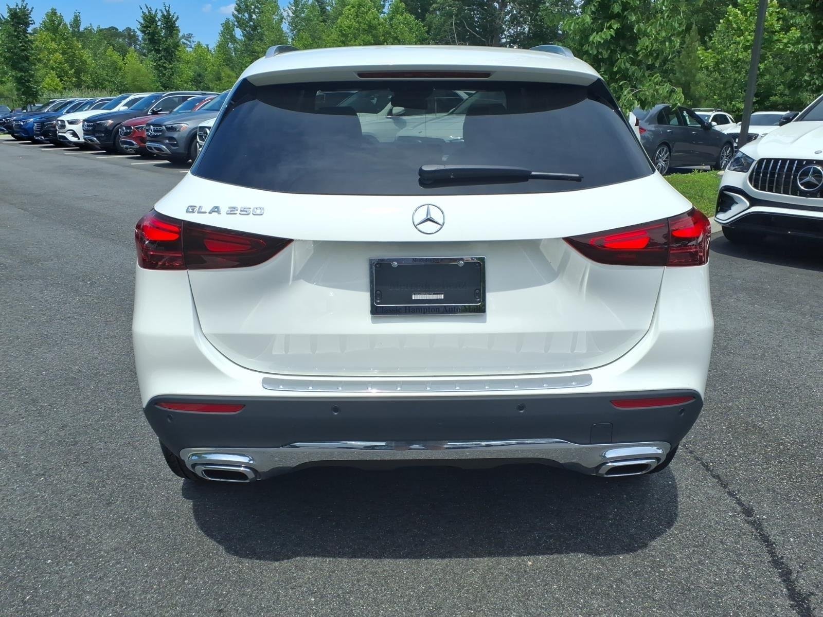 New 2026 Polar White Mercedes-Benz GLA 250 image 7